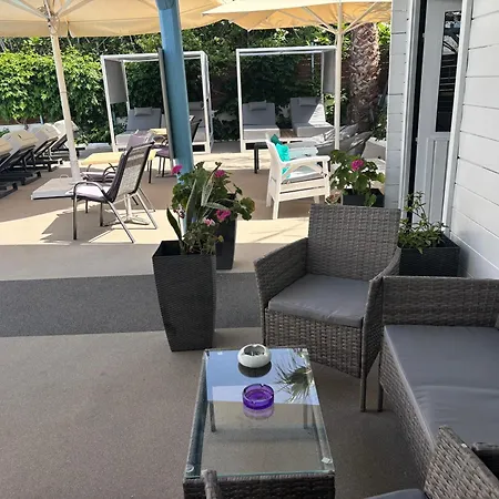 Katerina Apartmanhotel 4*