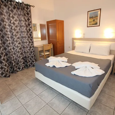 Katerina Apartmanhotel Párosz