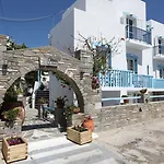 Ξενοδοχείο με διαμερίσματα Katerina Πάρος