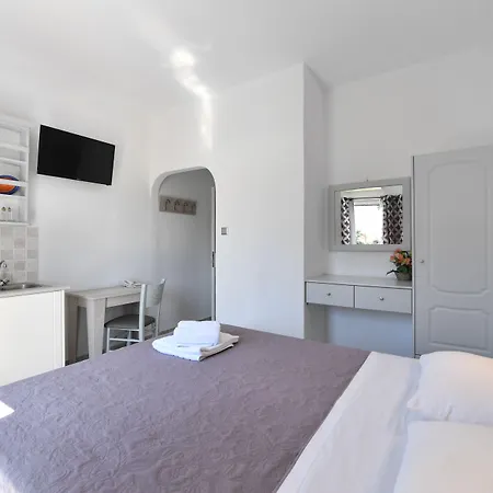 卡捷琳娜别墅酒店 公寓式酒店 Páros