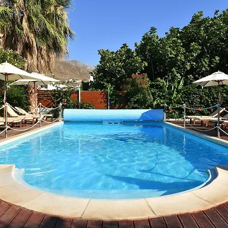 卡捷琳娜别墅酒店 Páros