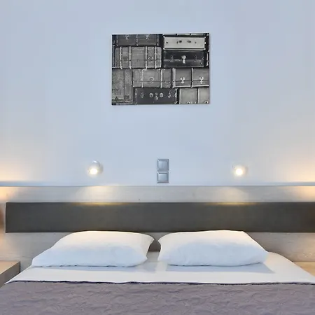 Katerina Aparthotel 2*